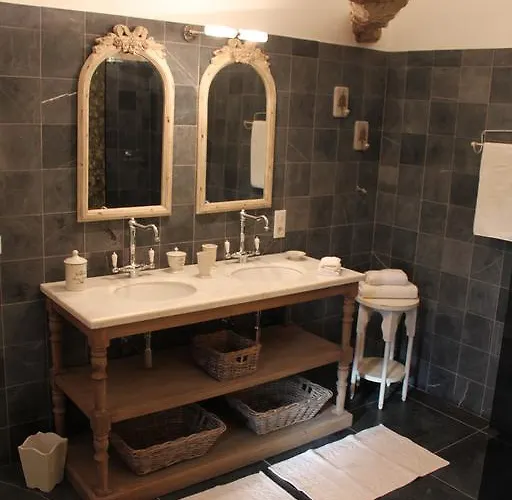 Chateau Secretary Монфланкен