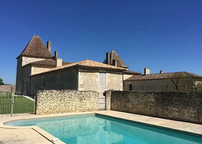 Chateau Secretary * Монфланкен